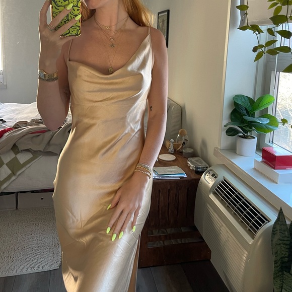 🥂PRINCESS POLLY CHAMPAGNE MIDI DRESS🥂 - Picture 2 of 6